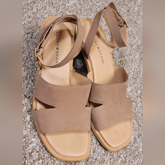 C- Lucky Brand womens high heel pemal heeled sandals - Picture 6 of 6